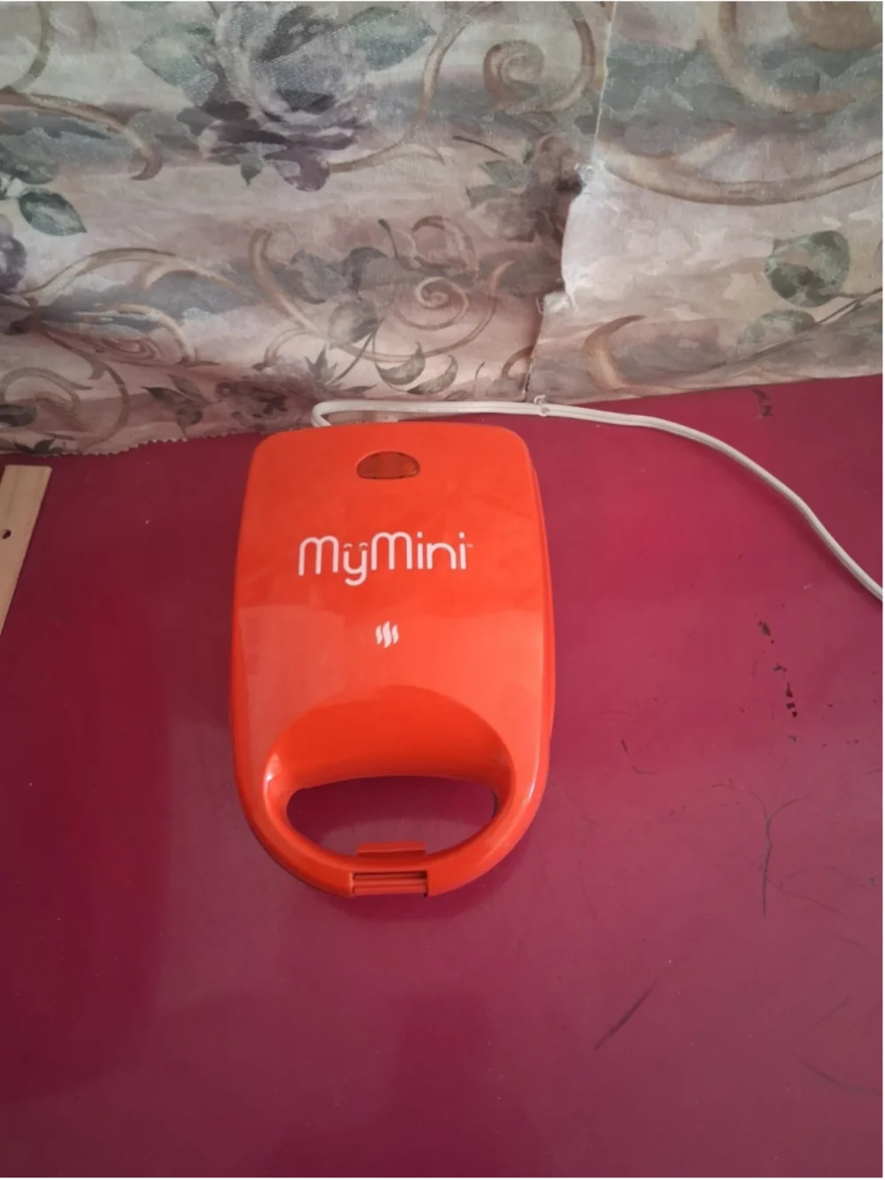 Nostalgia MyMini MSDW5RD Sandwich Maker 520W Red Electric
